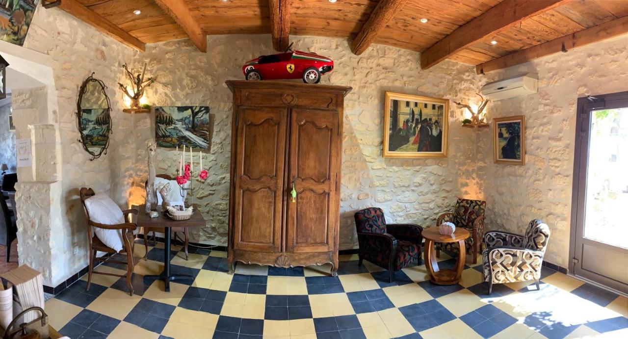 Logis Hotel Restaurant Hostellerie De La Tour Fontvieille Luaran gambar