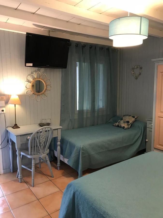 Logis Hotel Restaurant Hostellerie De La Tour Fontvieille Luaran gambar
